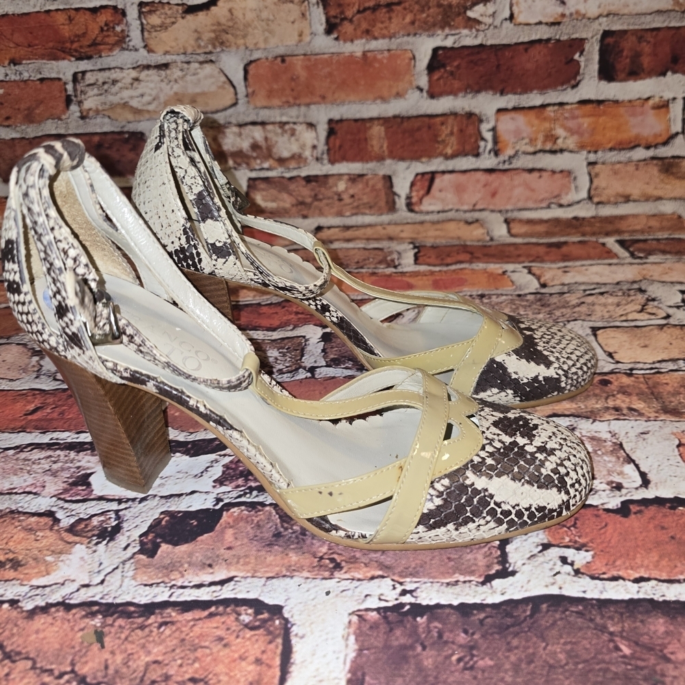Stylish Snakeskin Patterned Heels
